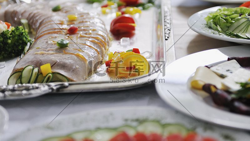 小食品代加工：揭秘其背后的行业秘密与适合人群**